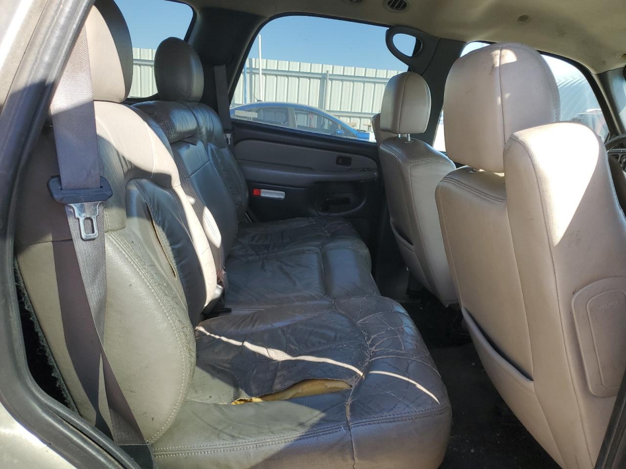 2002 Chevrolet Tahoe VIN 1GNEK13ZX2R126579 Copart auction photo, front end damage thumbnail 12