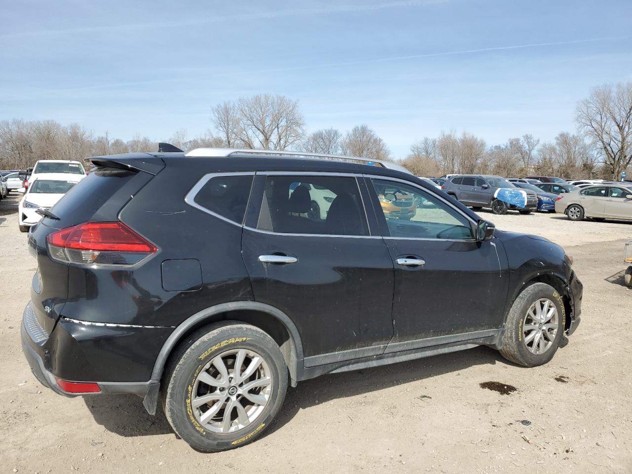 2017 Nissan Rogue VIN KNMAT2MT2HP613770 Copart auction photo, front end damage thumbnail 3