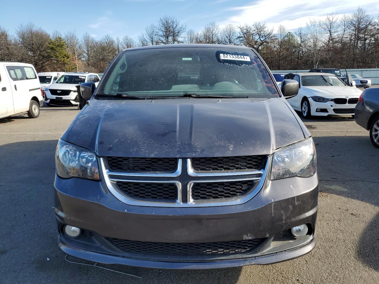 2019 Dodge Caravan VIN 2C4RDGEG8KR513743 Copart auction photo, minor dent/scratches damage thumbnail 5