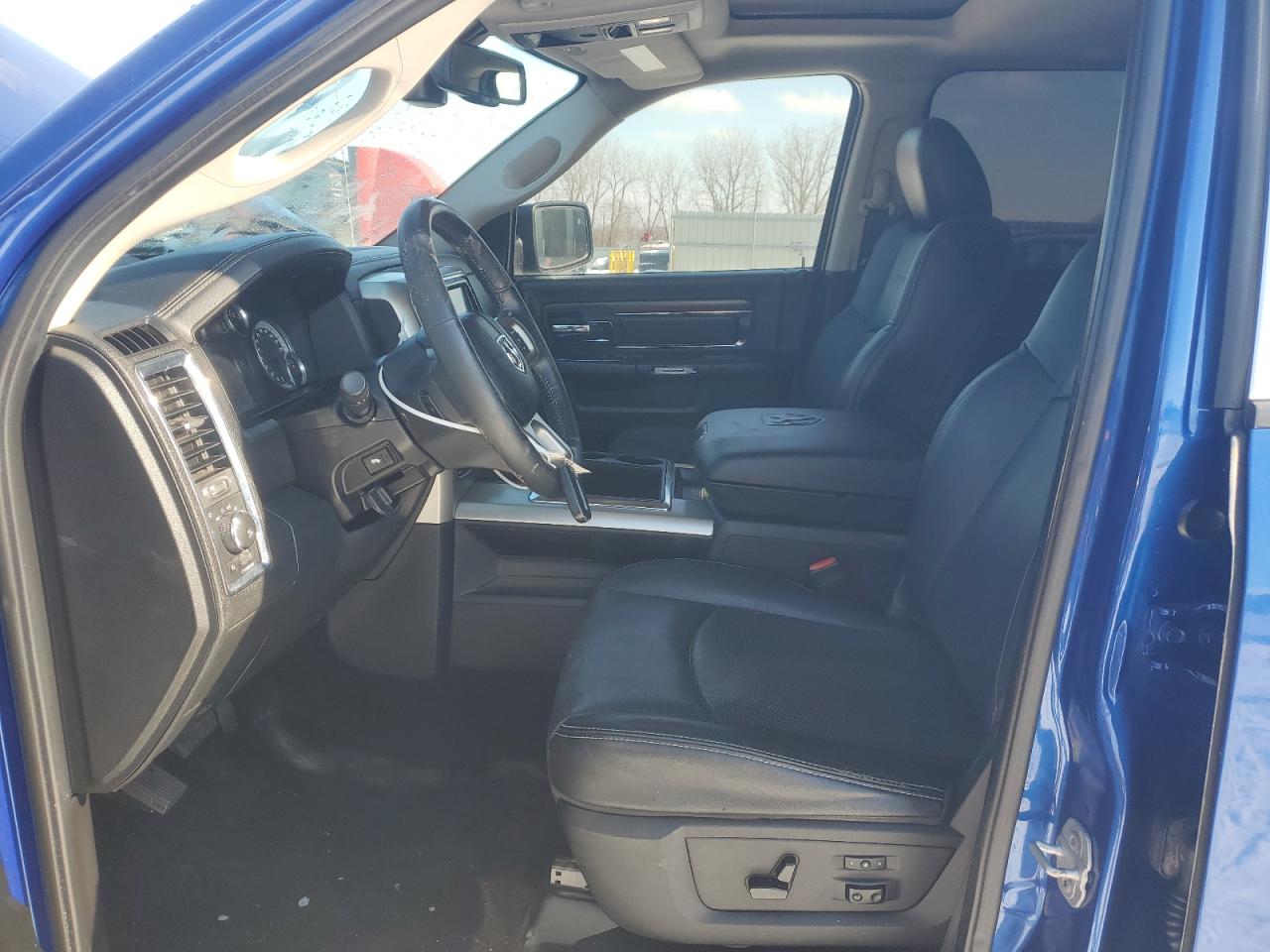 2015 RAM 1500 VIN 1C6RR7VT2FS597732 Copart auction photo, minor dent/scratches damage thumbnail 7