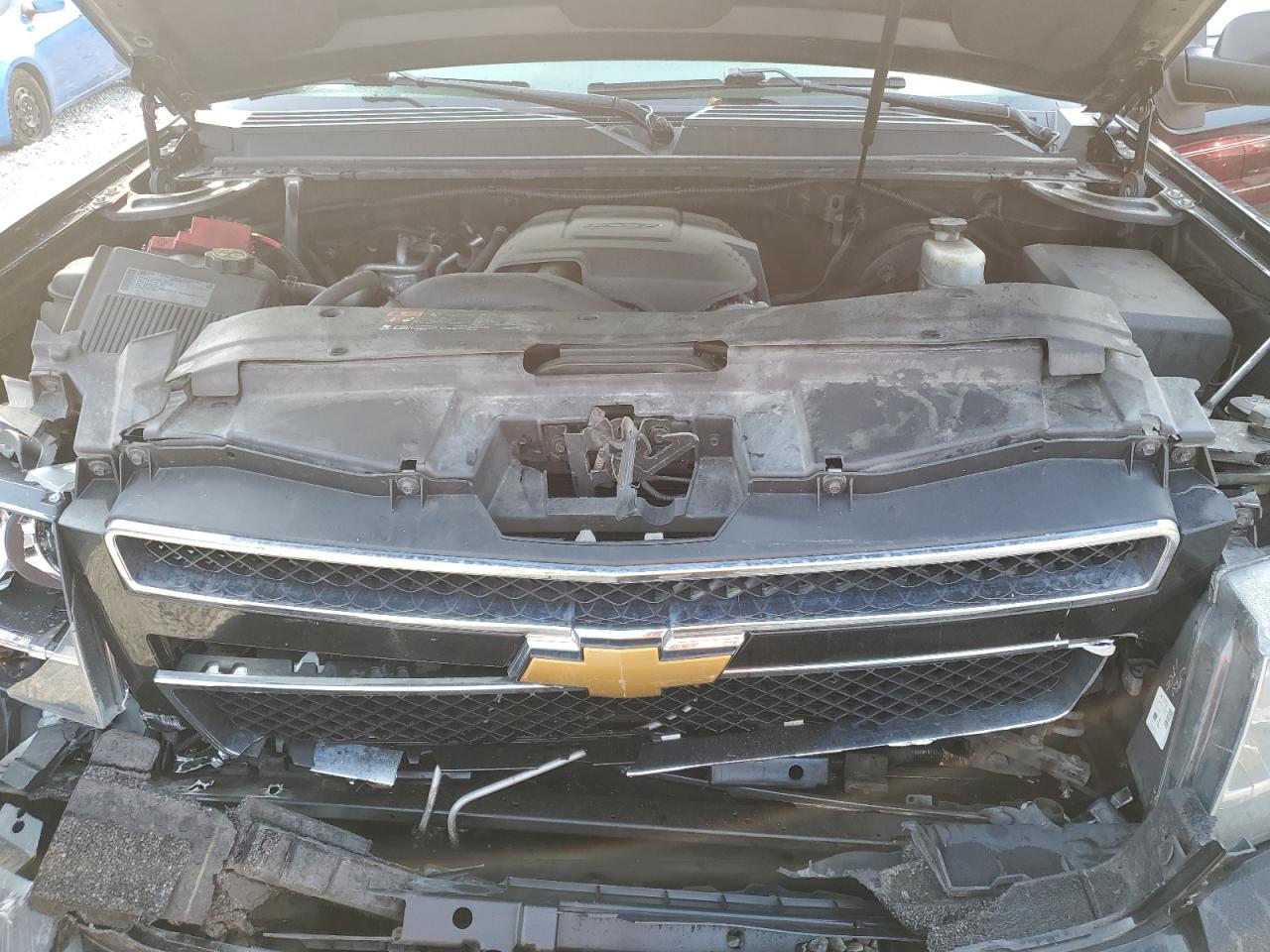 2013 Chevrolet Tahoe VIN 1GNSKAE00DR200886 Copart auction photo, front end / minor dent/scratches damage thumbnail 12