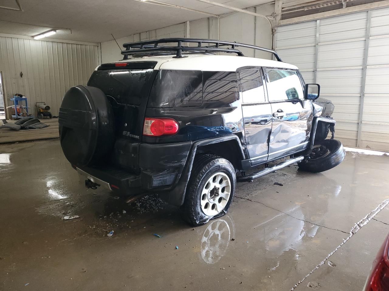 2011 Toyota FJ Cruiser VIN JTEBU4BFXBK101524 Copart auction photo, side / front end damage thumbnail 3