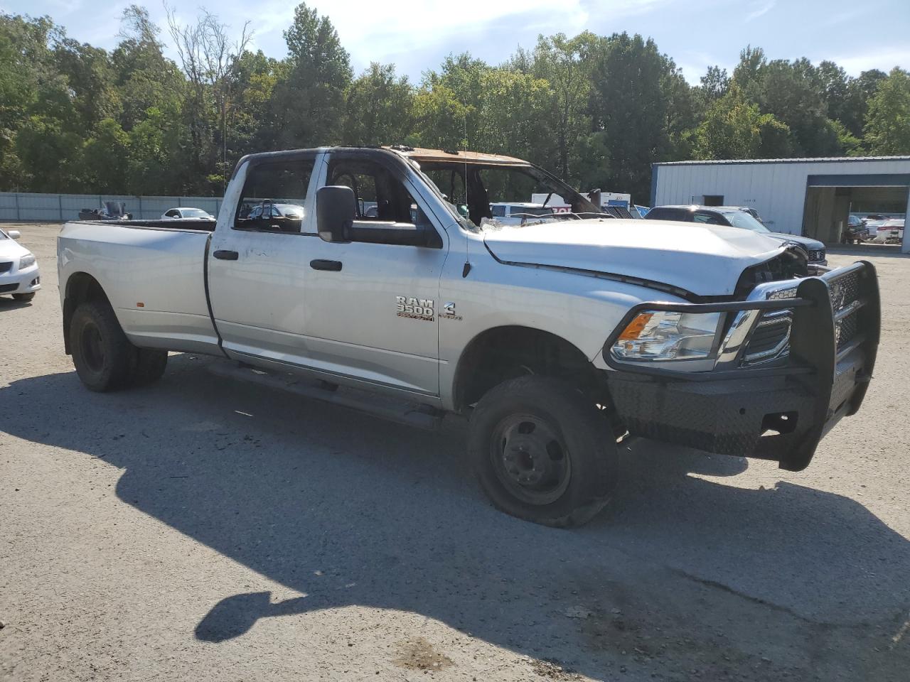 2018 RAM 3500 VIN 3C63RRGLXJG182608 Copart auction photo, burn - interior / burn damage thumbnail 4