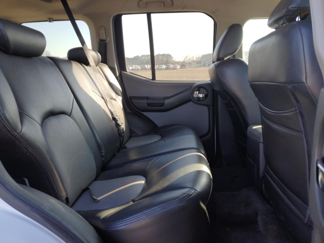 2011 Nissan XTerra VIN 5N1AN0NWXBC521579 Copart auction photo, side / front end damage thumbnail 11