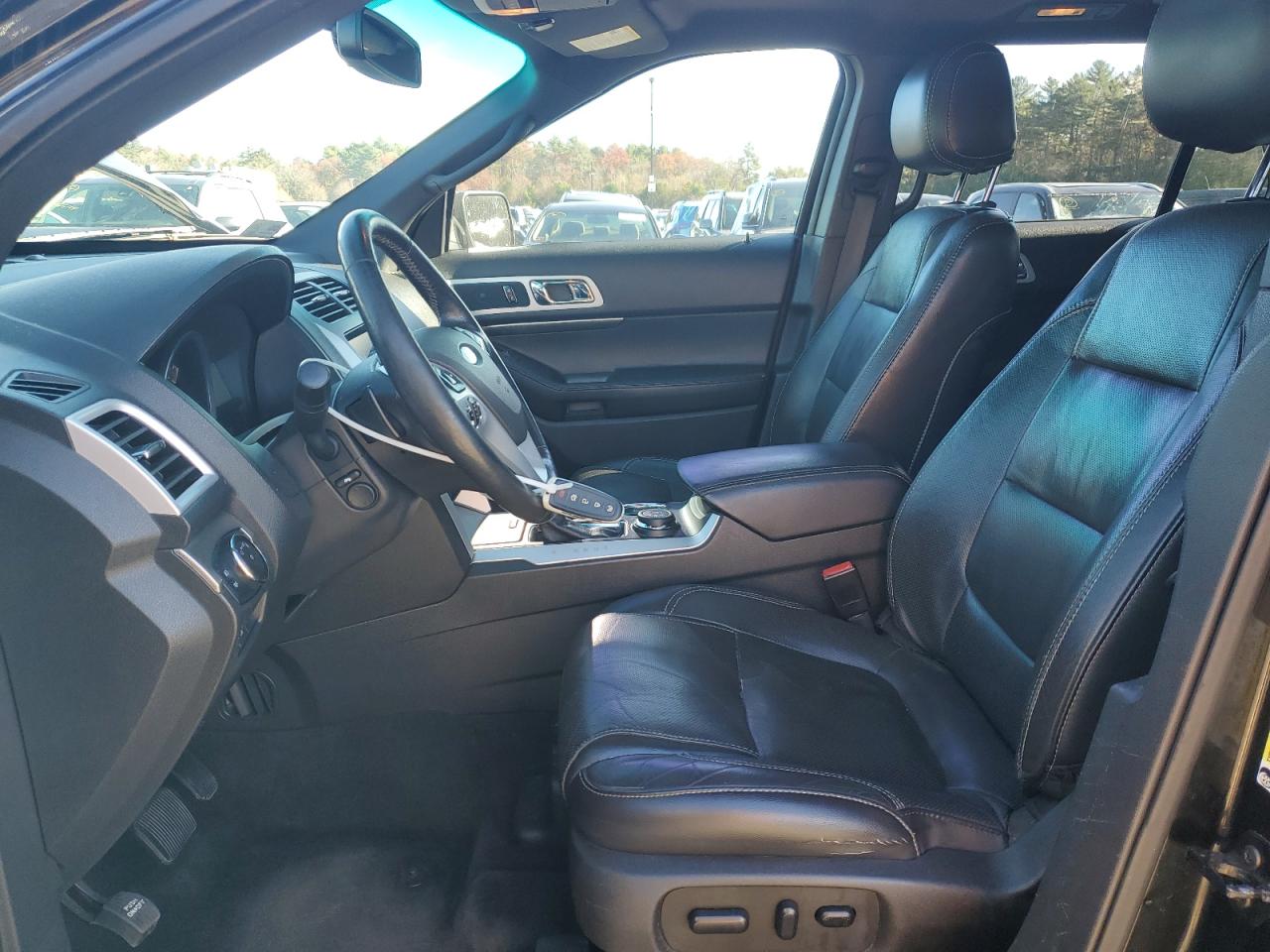 2015 Ford Explorer VIN 1FM5K8GT8FGB86395 Copart auction photo, side / minor dent/scratches damage thumbnail 7