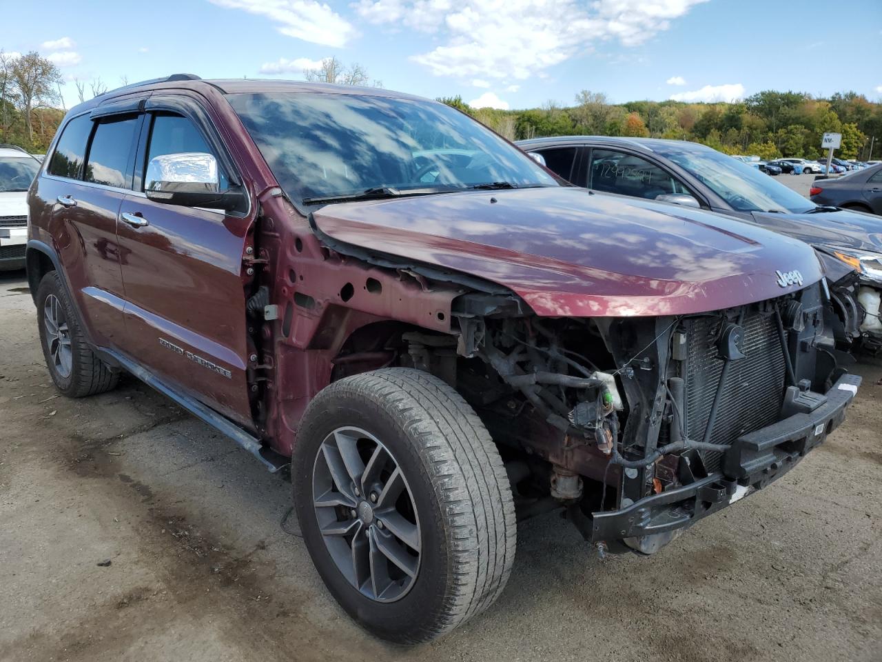 2017 Jeep Grand Cherokee VIN 1C4RJFBG7HC862708 Copart auction photo, front end / minor dent/scratches damage thumbnail 4