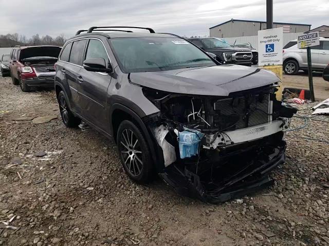 2018 Toyota Highlander VIN 5TDKZRFH0JS531018 Copart auction photo, front end damage thumbnail 15