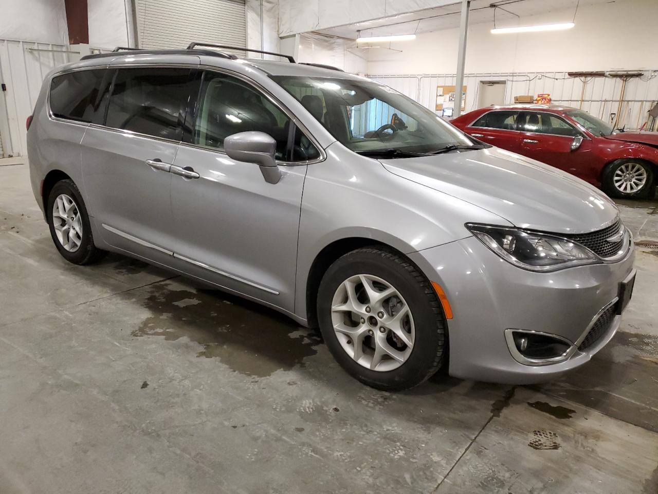 2017 Chrysler Pacifica VIN 2C4RC1BGXHR820585 Copart auction photo, front end / hail damage thumbnail 4