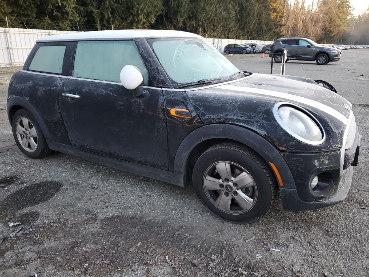 2015 MINI Cooper VIN WMWXM5C51F3A58679 Copart auction photo, front end / side damage thumbnail 4