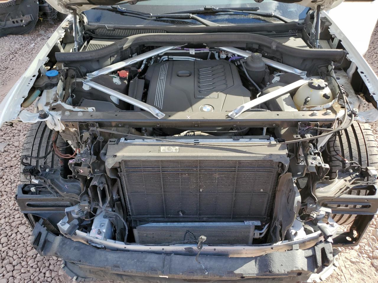 2021 BMW X7 VIN 5UXCW2C06M9E49916 Copart auction photo, front end damage thumbnail 13