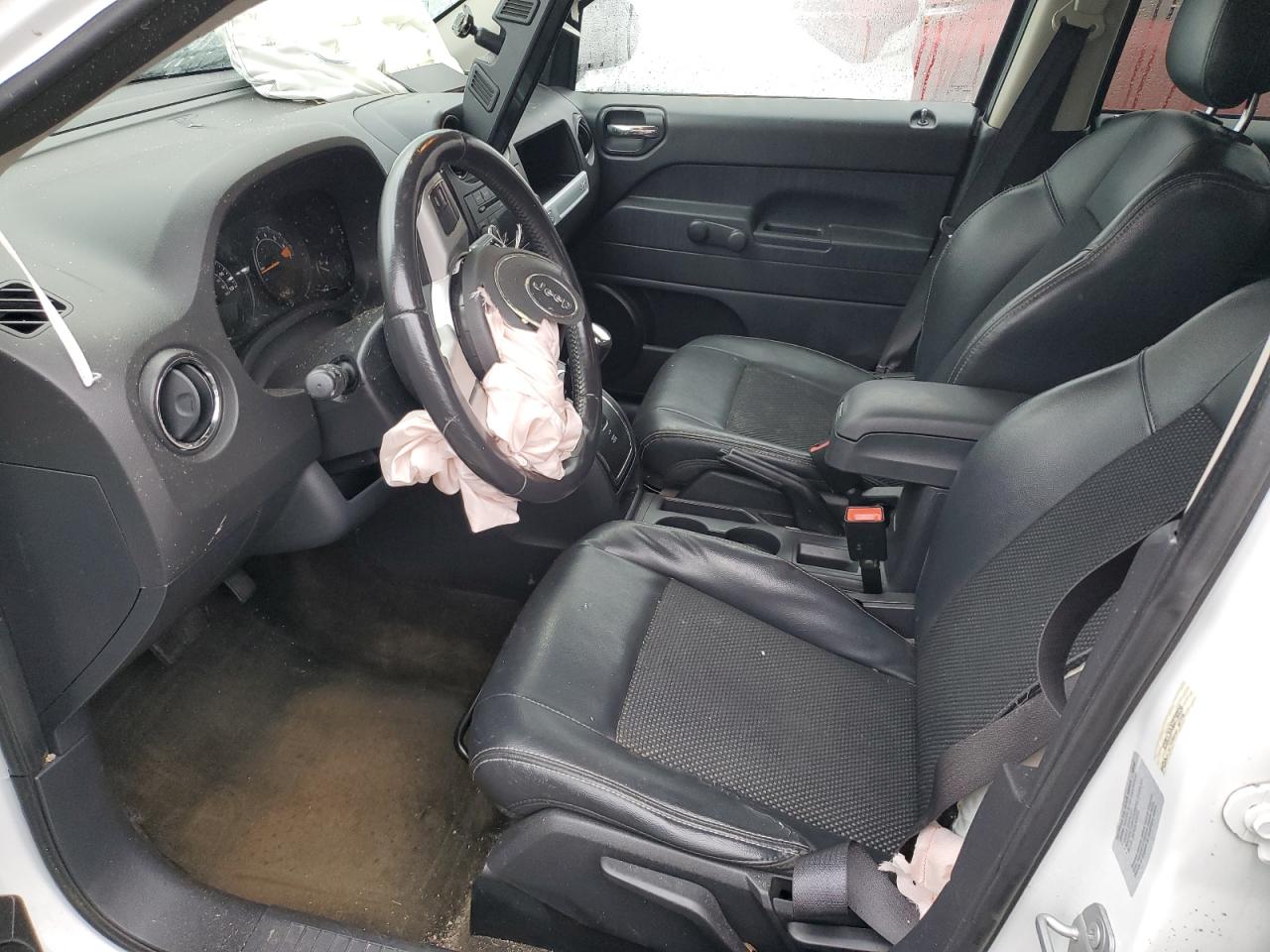 2016 Jeep Compass VIN 1C4NJCBA3GD740056 Copart auction photo, front end damage thumbnail 7