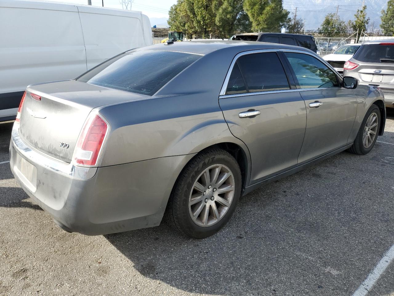 2011 Chrysler 300 VIN 2C3CA5CGXBH580893 Copart auction photo, front end damage thumbnail 3