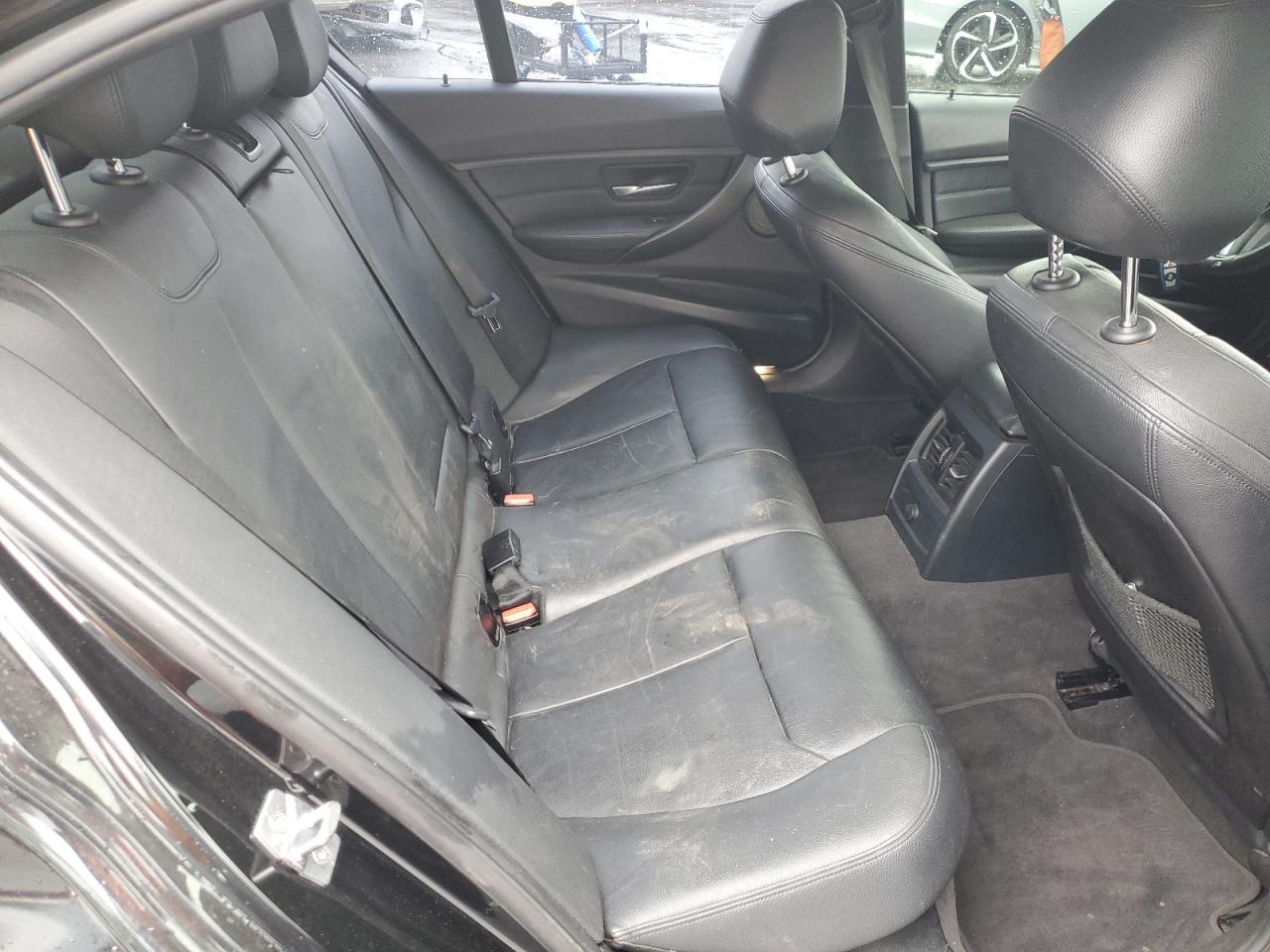 2014 BMW 3er VIN WBA3A9C55EF479359 Copart auction photo, front end damage thumbnail 10