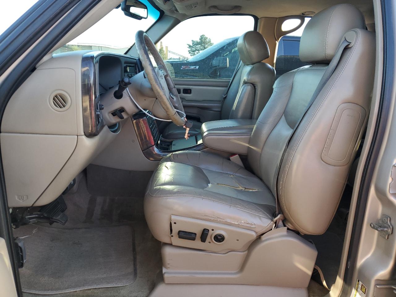 2004 GMC Yukon VIN 1GKEK63UX4J192596 Copart auction photo, front end damage thumbnail 7