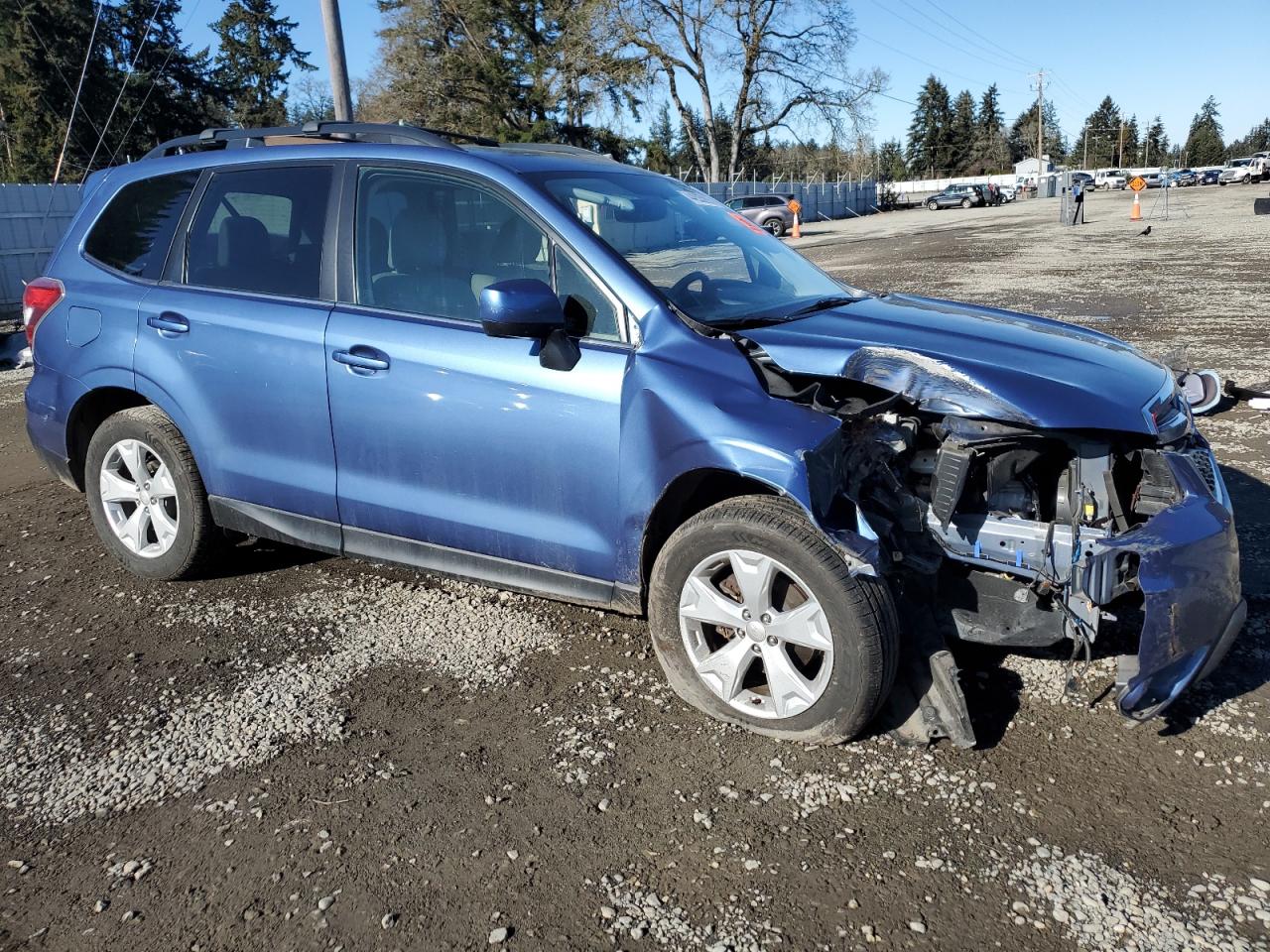 2015 Subaru Forester VIN JF2SJAHC2FH834244 Copart auction photo, front end / side damage thumbnail 4