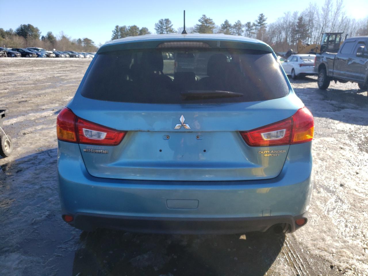 2013 Mitsubishi Outlander VIN 4A4AP3AU8DE009663 Copart auction photo, minor dent/scratches damage thumbnail 6