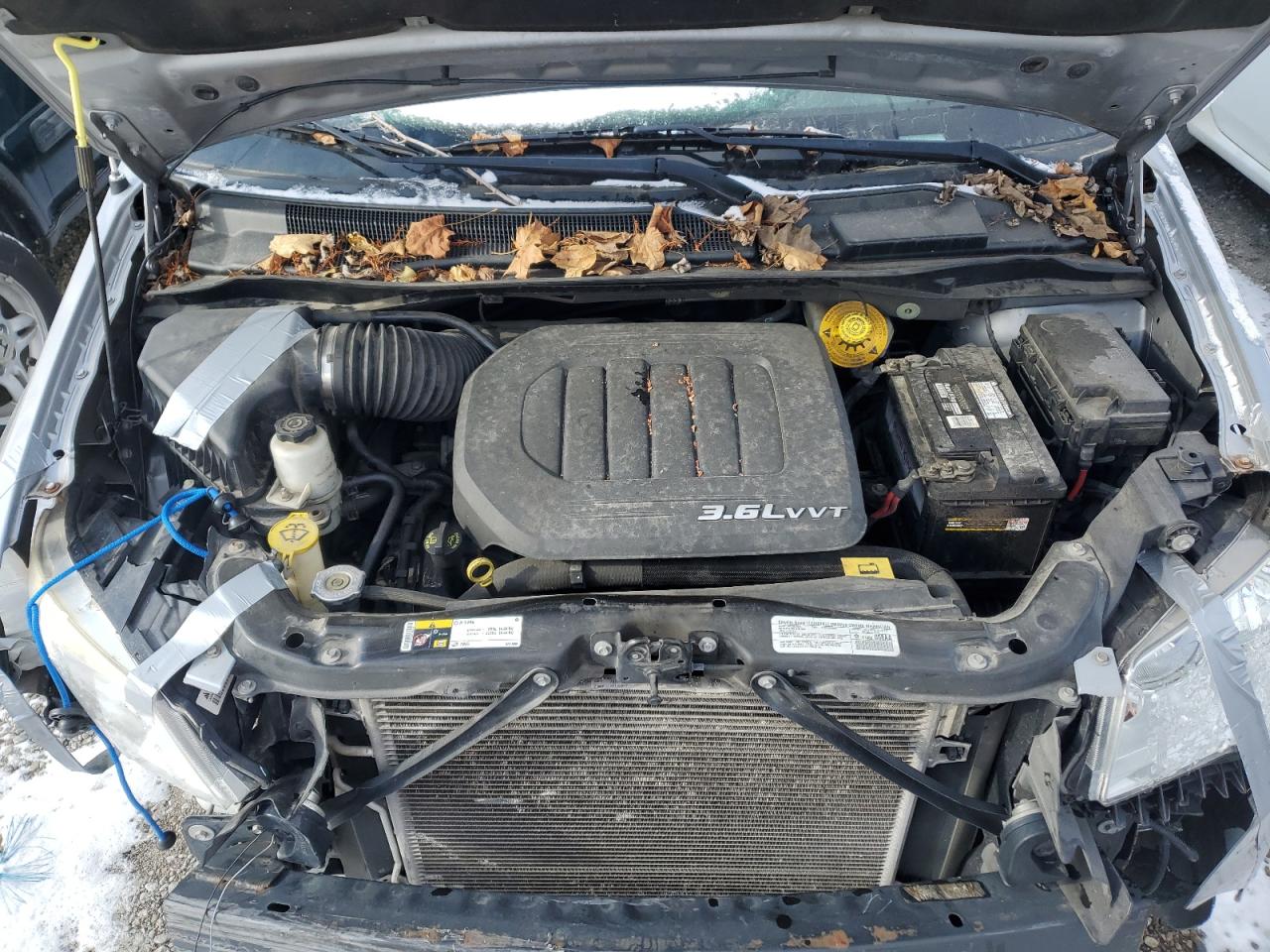 2014 Chrysler Town & Country VIN 2C4RC1BG6ER292944 Copart auction photo, front end / minor dent/scratches damage thumbnail 12