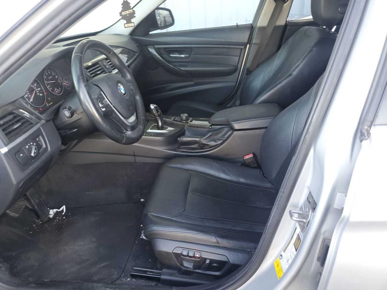 2013 BMW 3er VIN WBA3A5G5XDNP19092 Copart auction photo, minor dent/scratches / normal wear damage thumbnail 5
