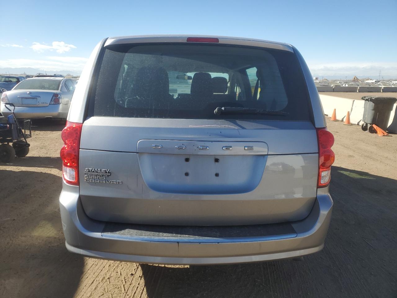 2013 Dodge Caravan VIN 2C4RDGBG4DR680544 Copart auction photo, front end damage thumbnail 6