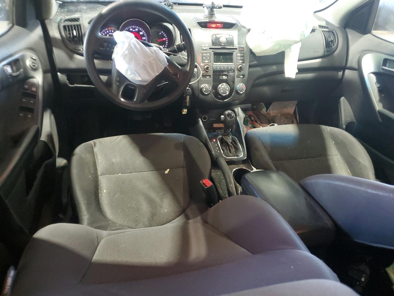 2013 KIA Forte VIN KNAFU4A22D5741276 Copart auction photo, front end / side damage thumbnail 8