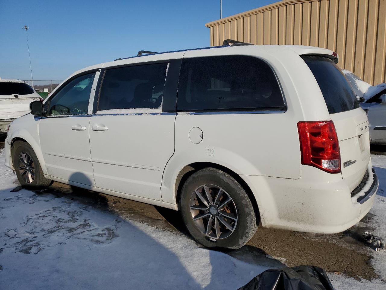 2017 Dodge Caravan VIN 2C4RDGCGXHR616724 Copart auction photo, front end damage thumbnail 2