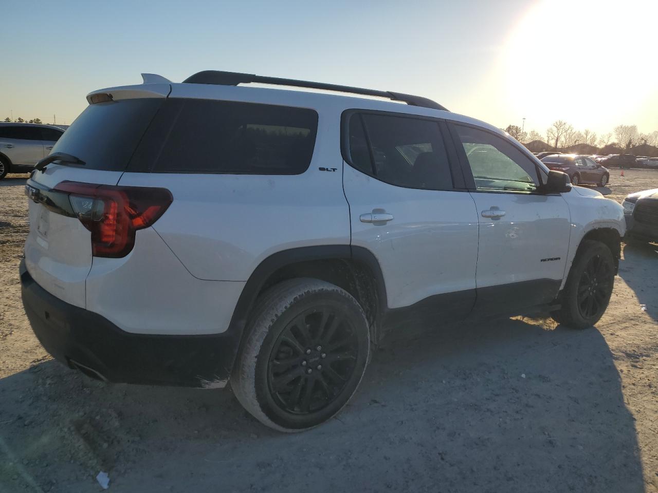 2022 GMC Acadia VIN 1GKKNMLS9NZ111894 Copart auction photo, front end damage thumbnail 3