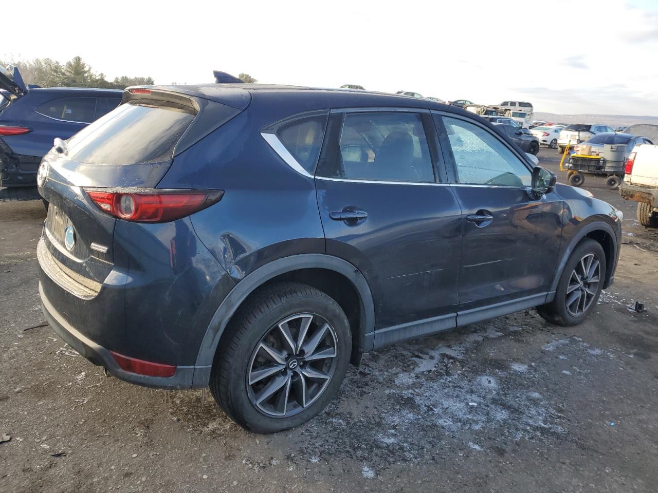 2017 Mazda CX-5 VIN JM3KFBDL3H0126136 Copart auction photo, front end damage thumbnail 3