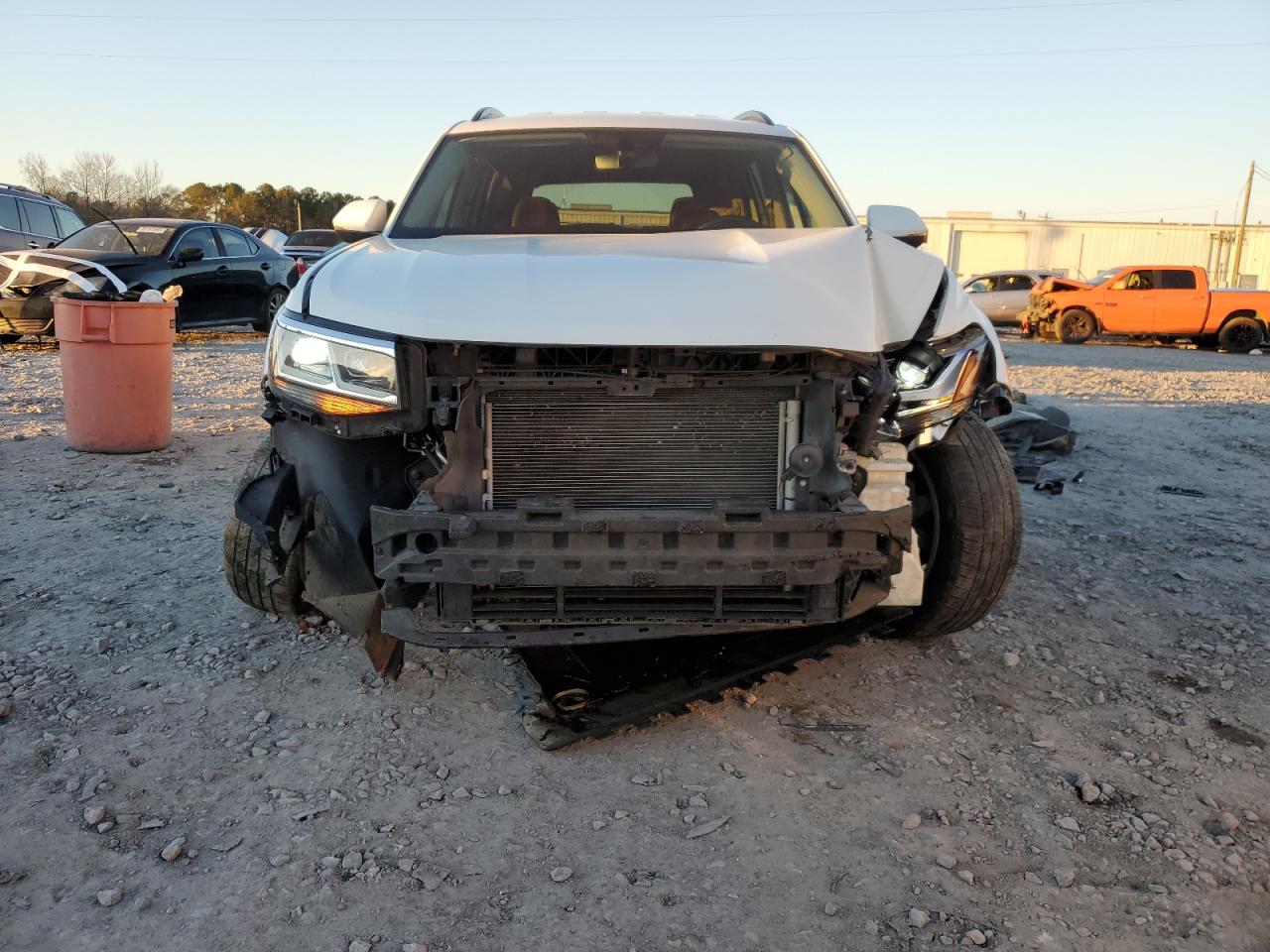 2021 Volkswagen Atlas VIN 1V2WR2CA6MC500456 Copart auction photo, front end / side damage thumbnail 5