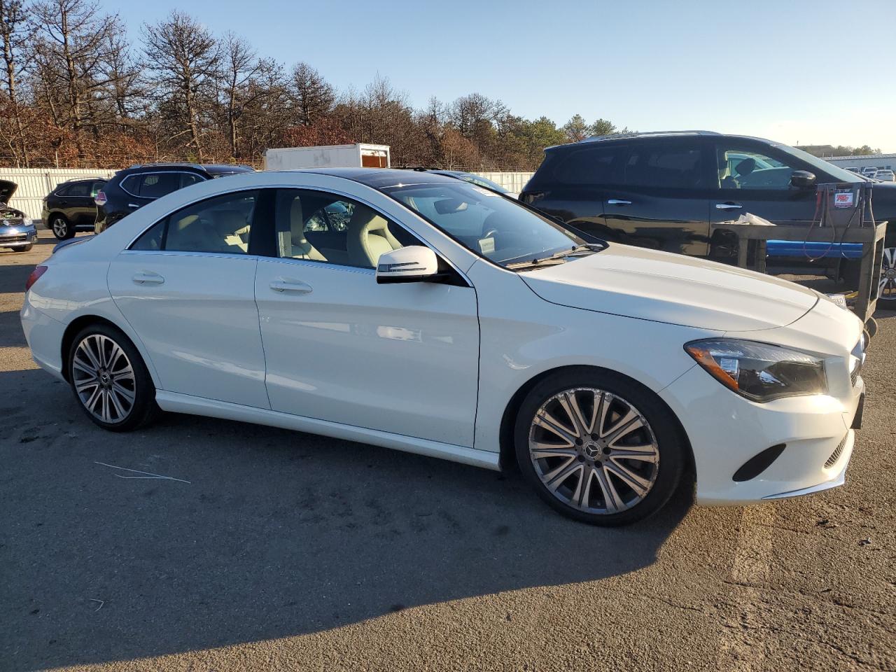 2018 Mercedes-Benz CLA-klasse VIN WDDSJ4GB4JN526646 Copart auction photo, minor dent/scratches damage thumbnail 4