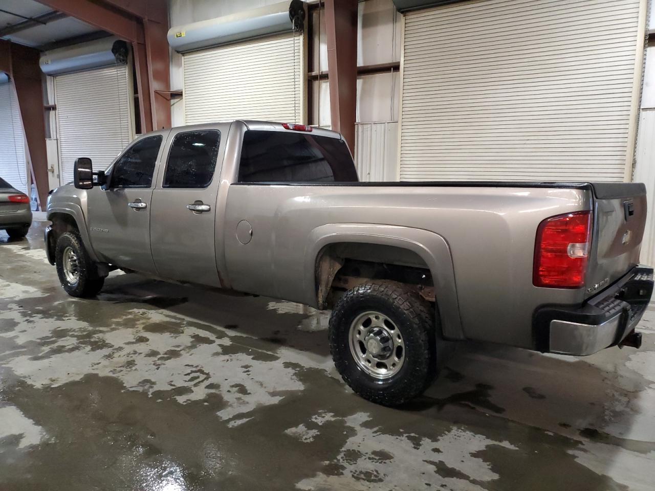 2009 Chevrolet Silverado VIN 1GCHK53609F137900 Copart auction photo, front end damage thumbnail 2