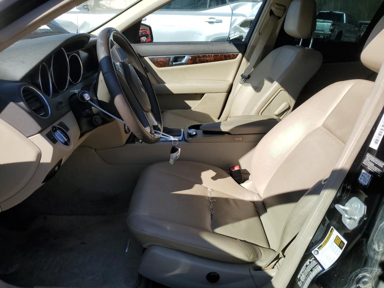 2014 Mercedes-Benz C-klasse VIN WDDGF8AB7EA947006 Copart auction photo, minor dent/scratches damage thumbnail 7