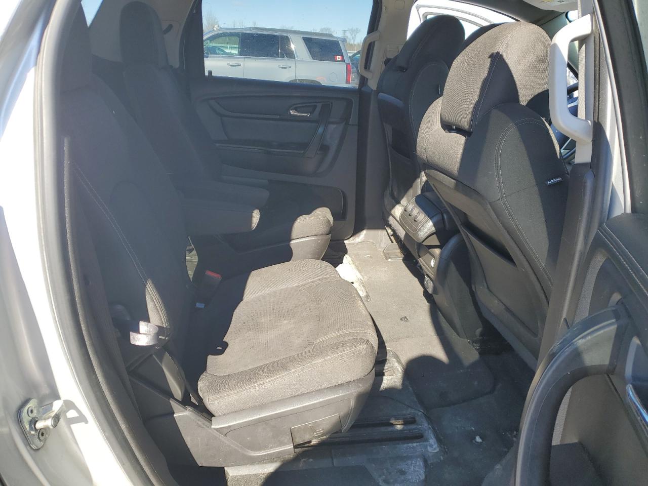 2016 GMC Acadia VIN 1GKKVPKD6GJ236552 Copart auction photo, front end / side damage thumbnail 11
