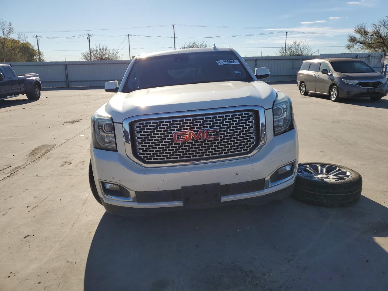 2015 GMC Yukon VIN 1GKS2CKJ0FR694773 Copart auction photo, side damage thumbnail 5