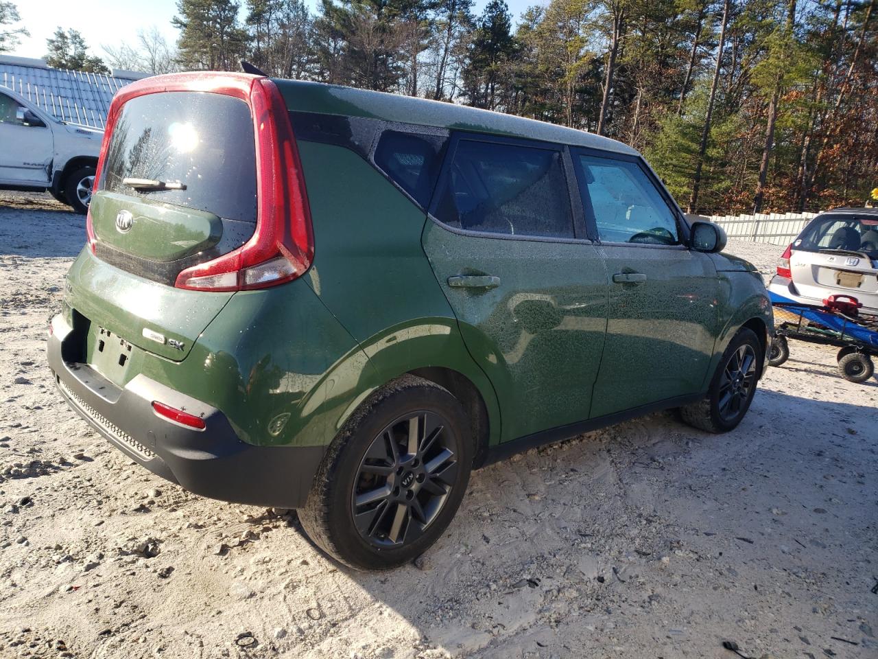 2021 KIA Soul VIN KNDJ33AU9M7126918 Copart auction photo, front end / side damage thumbnail 3