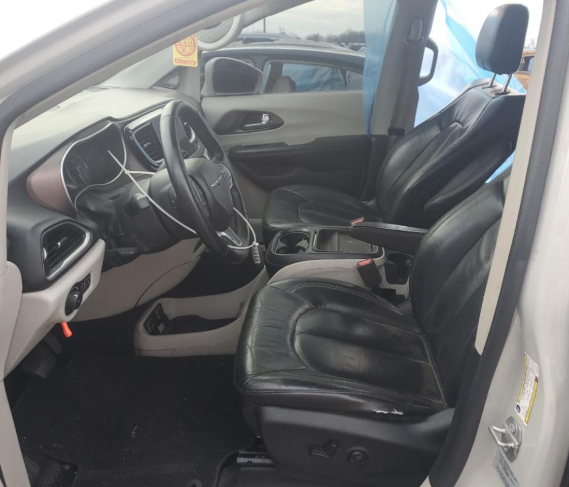 2017 Chrysler Pacifica VIN 2C4RC1BG0HR654092 Copart auction photo, all over damage thumbnail 7