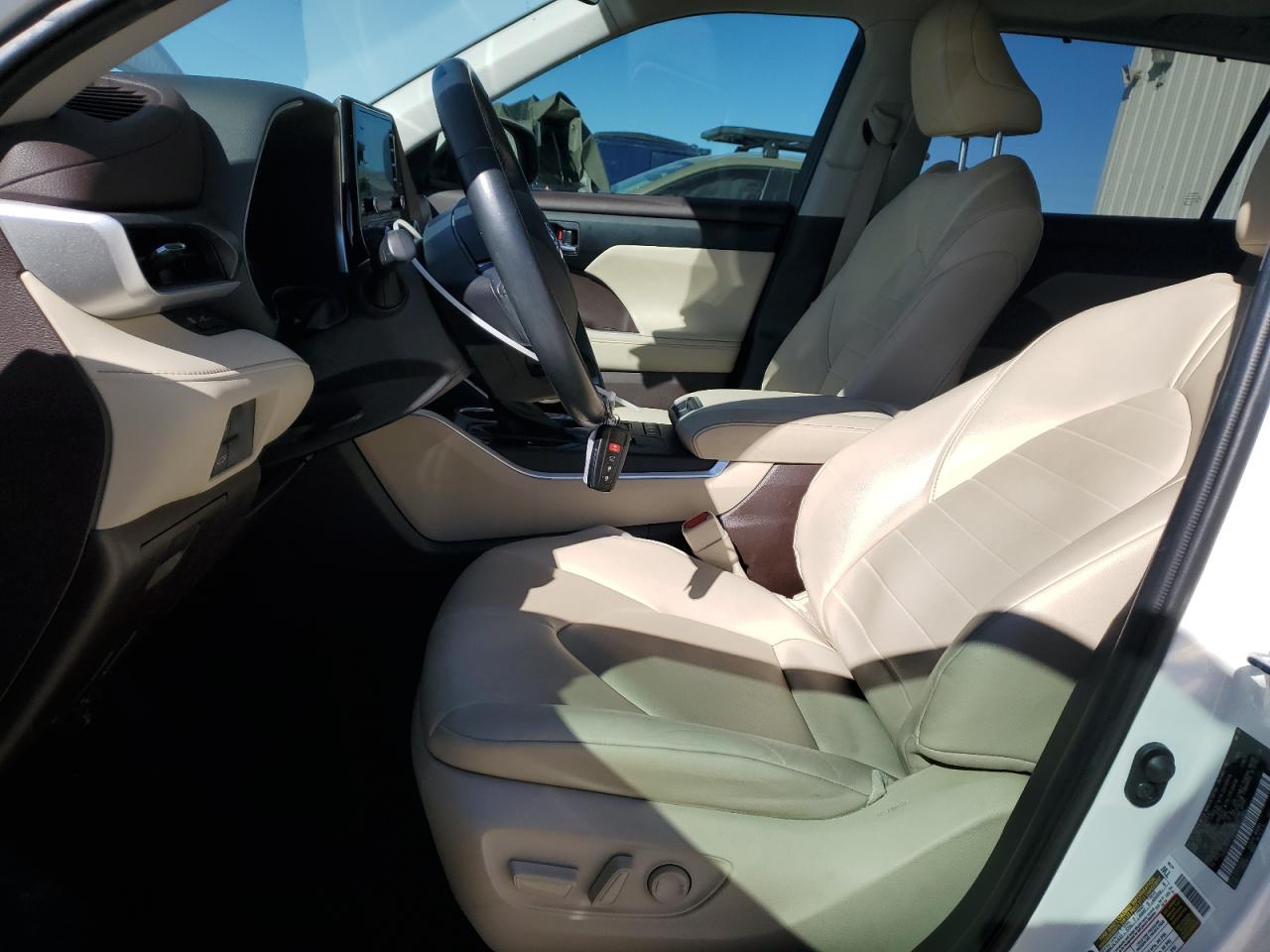 2020 Toyota Highlander VIN 5TDGARAH4LS501673 Copart auction photo, front end / minor dent/scratches damage thumbnail 7