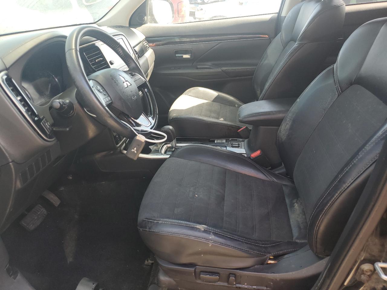 2019 Mitsubishi Outlander VIN JA4AZ3A32KZ042876 Copart auction photo, water/flood damage thumbnail 7