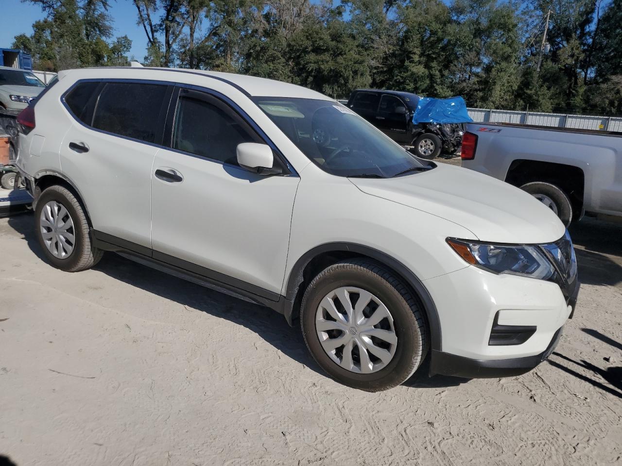 2017 Nissan Rogue VIN 5N1AT2MT7HC785702 Copart auction photo, side / rear end damage thumbnail 4