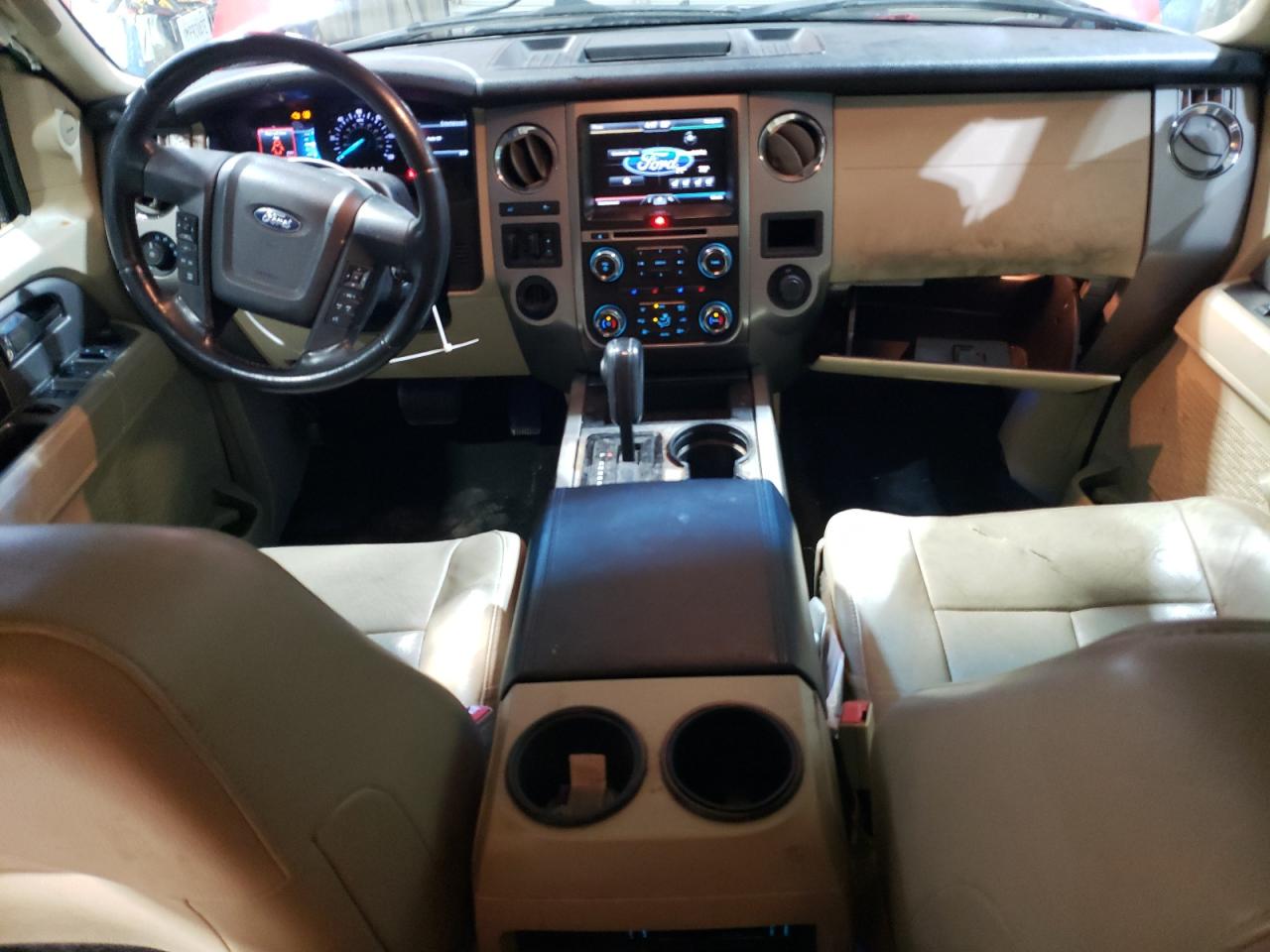 2015 Ford Expedition VIN 1FMJU1HT2FEF26439 Copart auction photo, side / front end damage thumbnail 8