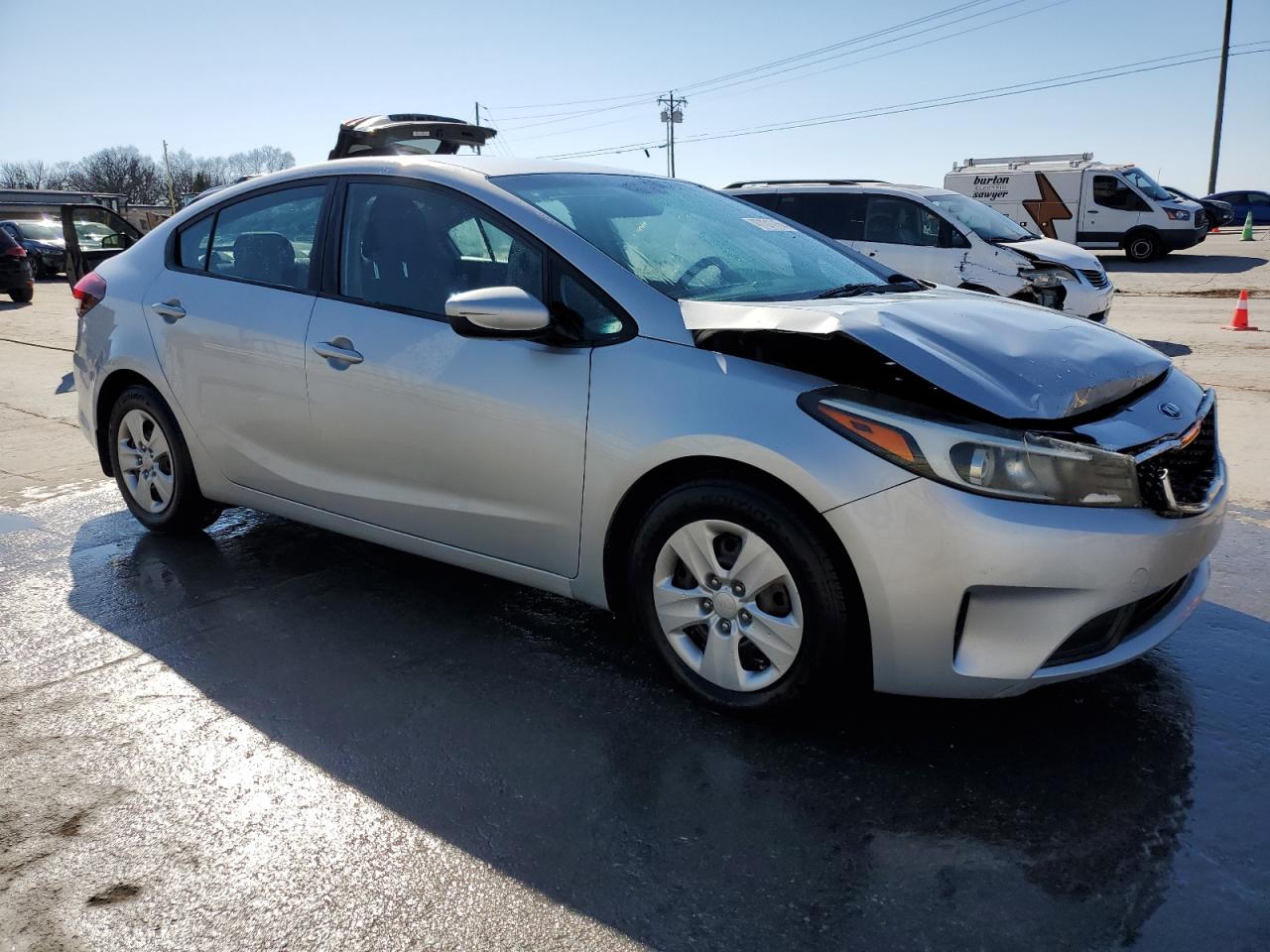 2017 KIA Forte VIN 3KPFK4A7XHE084483 Copart auction photo, front end damage thumbnail 4