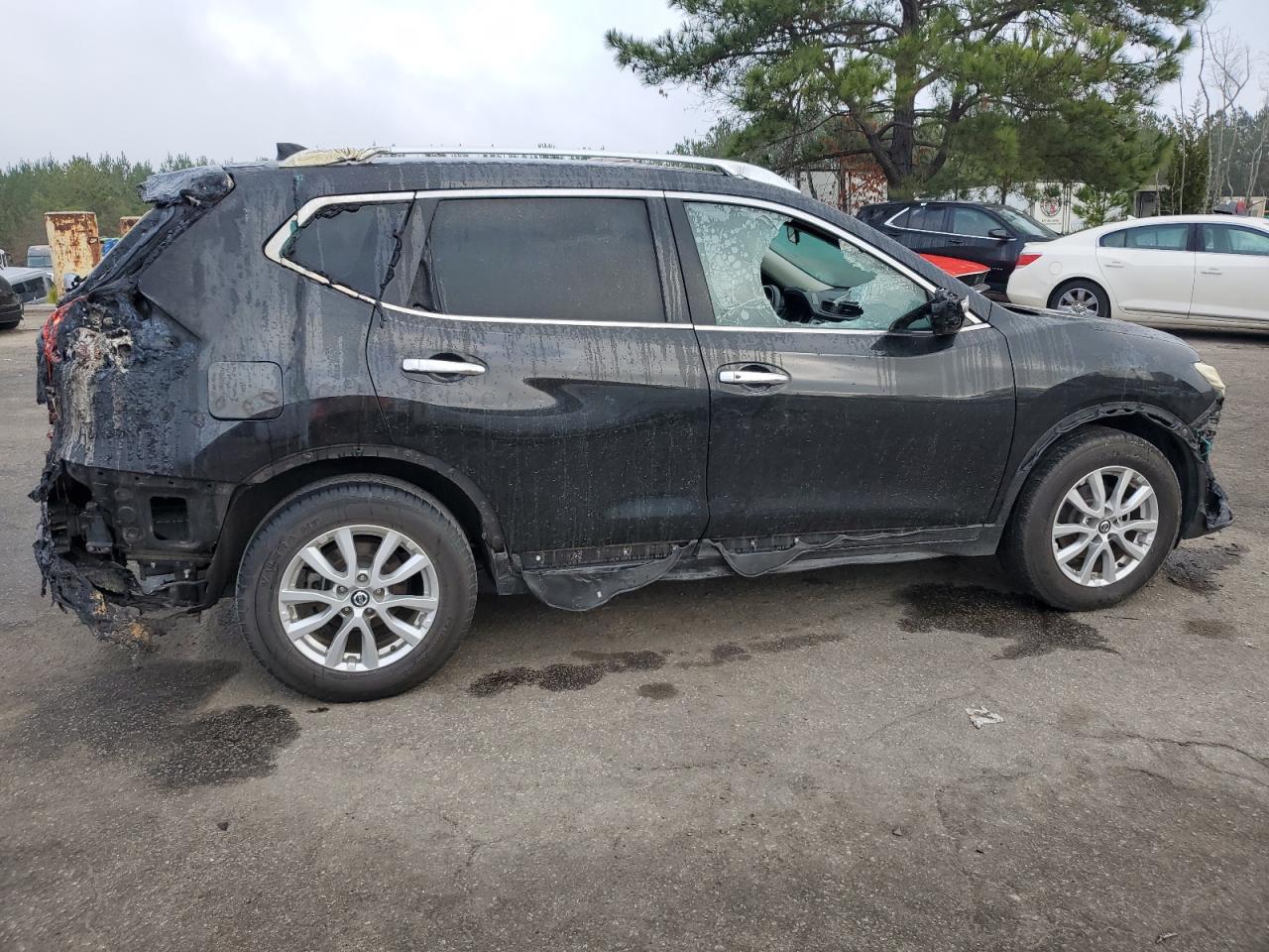 2020 Nissan Rogue VIN KNMAT2MT2LP529148 Copart auction photo, burn damage thumbnail 3