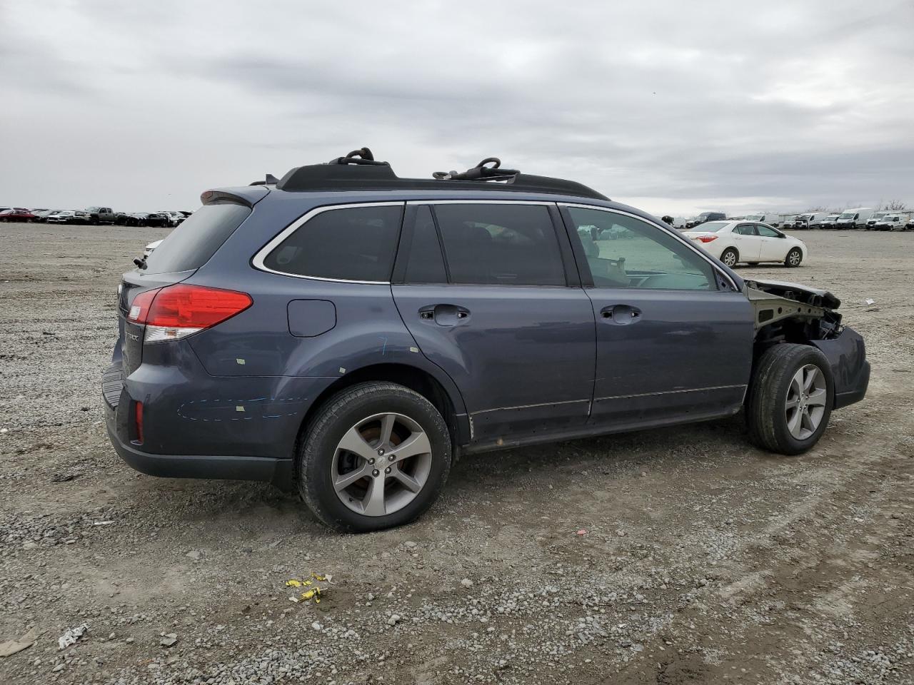2014 Subaru Outback VIN 4S4BRCPC4E3325364 Copart auction photo, front end / side damage thumbnail 3