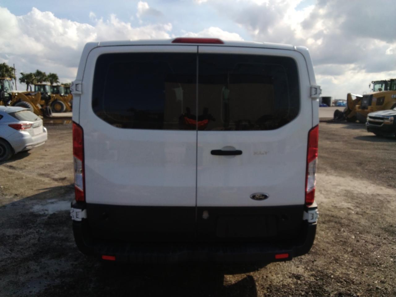2017 Ford Transit VIN 1FBZX2ZM6HKA23422 Copart auction photo, front end damage thumbnail 6