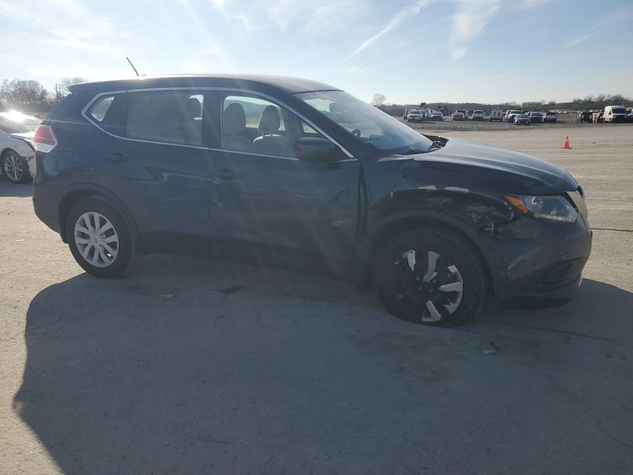 2016 Nissan Rogue VIN KNMAT2MT4GP652133 Copart auction photo, front end / side damage thumbnail 4