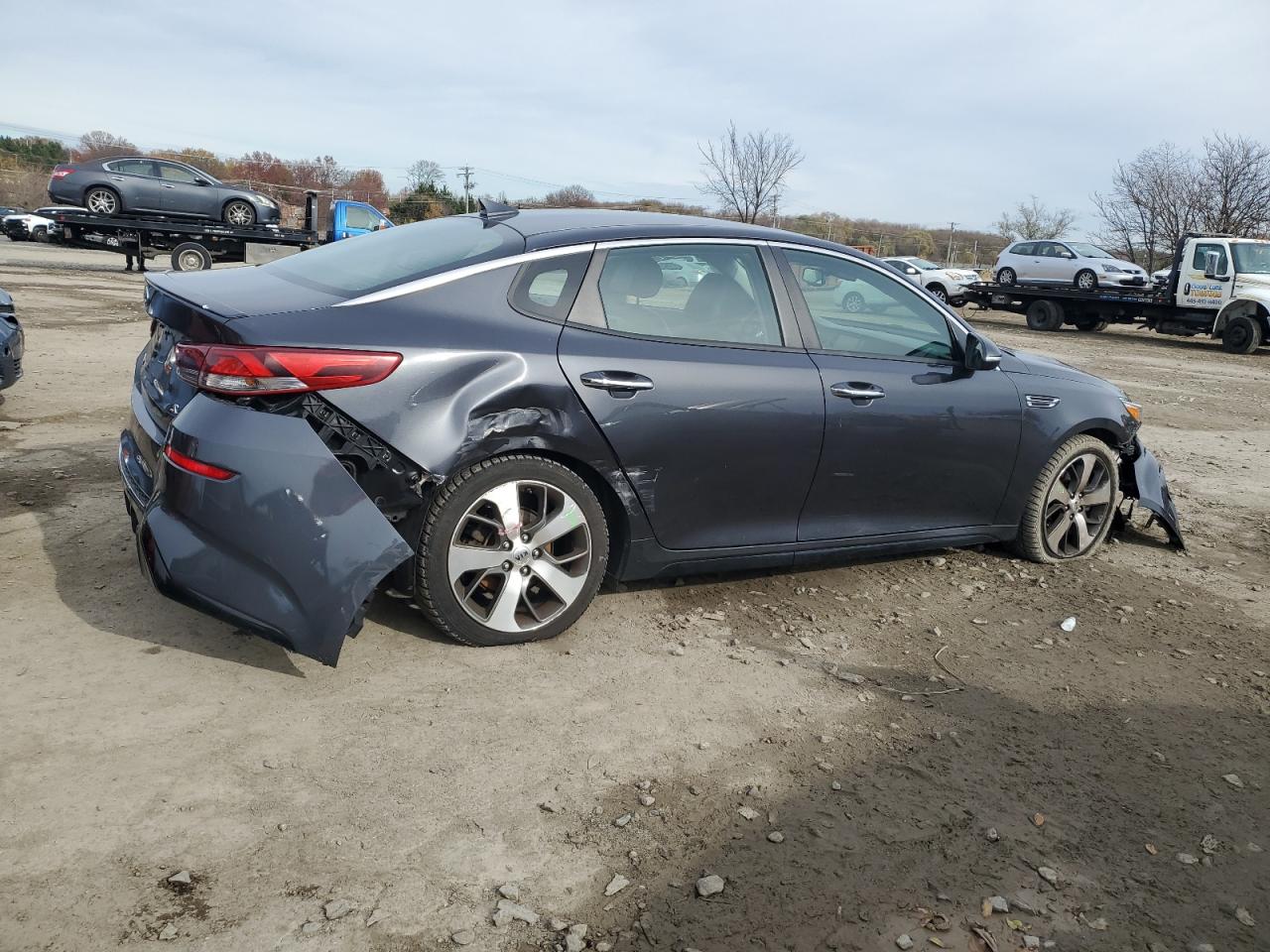 2019 KIA Optima VIN 5XXGT4L35KG316191 Copart auction photo, all over / minor dent/scratches damage thumbnail 3