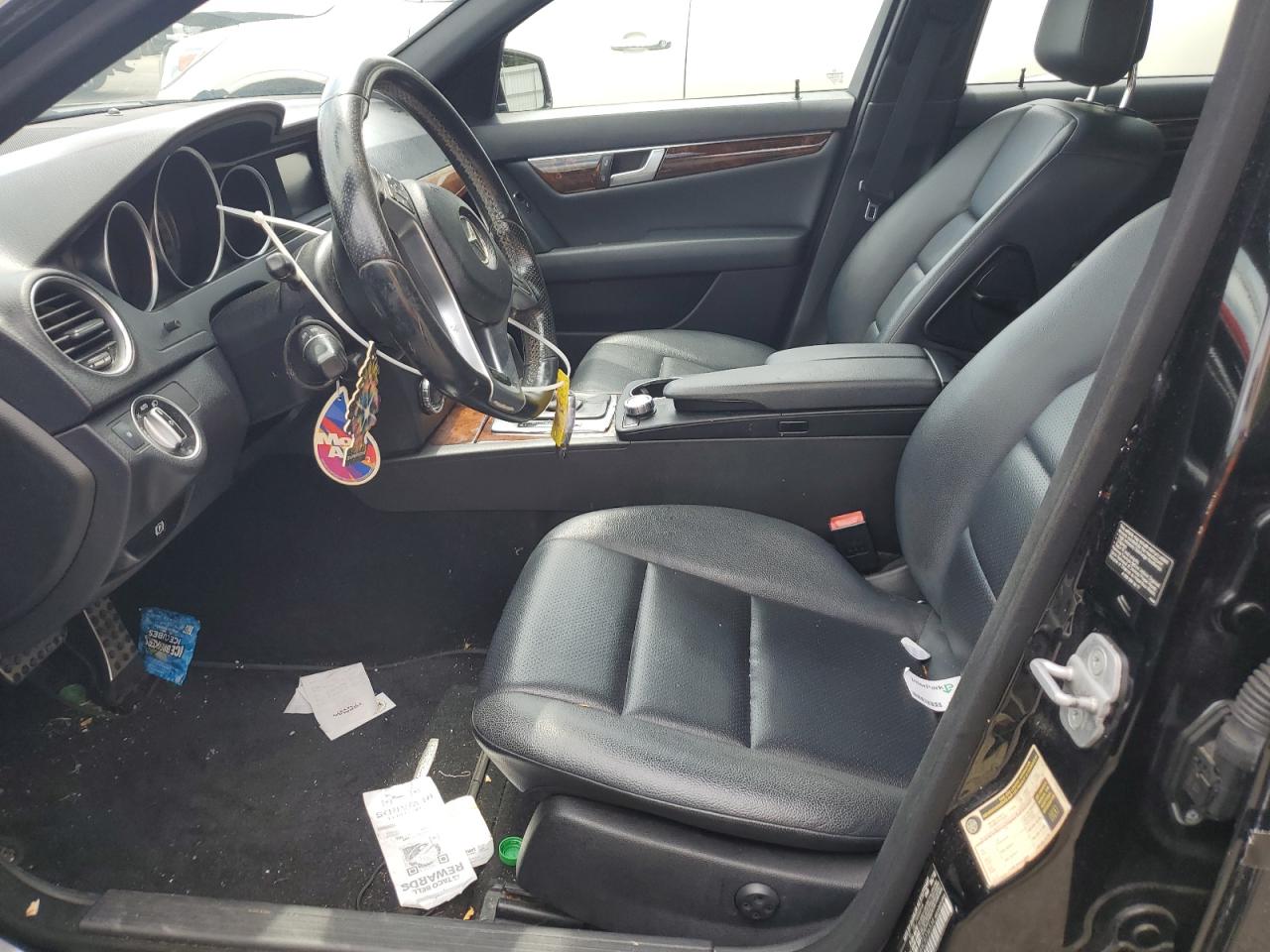 2012 Mercedes-Benz C-klasse VIN WDDGF8BB9CR236534 Copart auction photo, side damage thumbnail 7