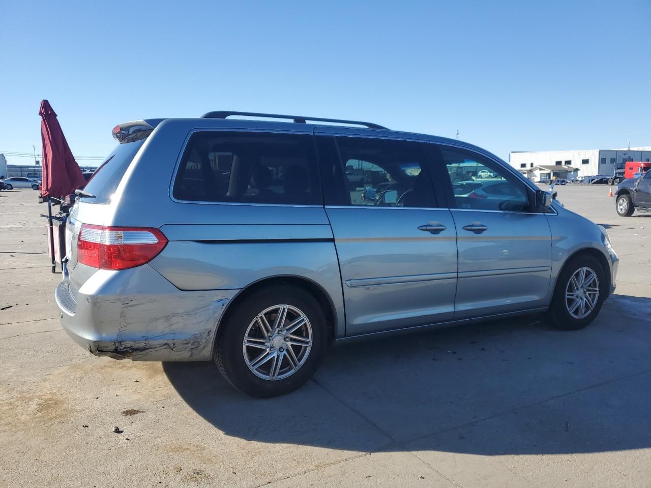 2007 Honda Odyssey VIN 5FNRL38877B100246 Copart auction photo, rear end / minor dent/scratches damage thumbnail 3
