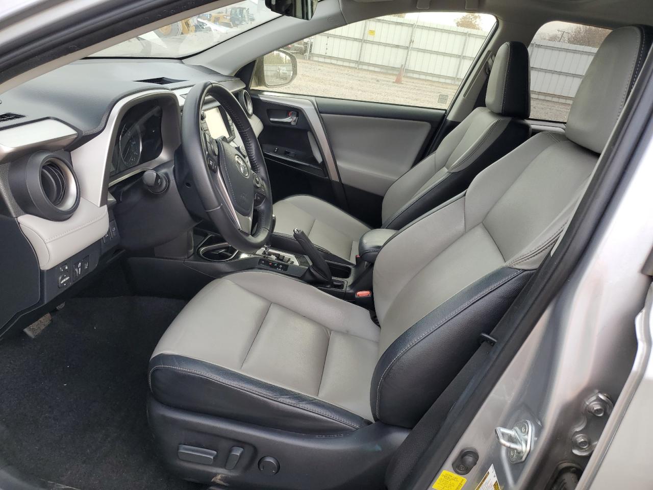 2018 Toyota RAV 4 VIN JTMDFREV7JD231495 Copart auction photo, front end / side damage thumbnail 7