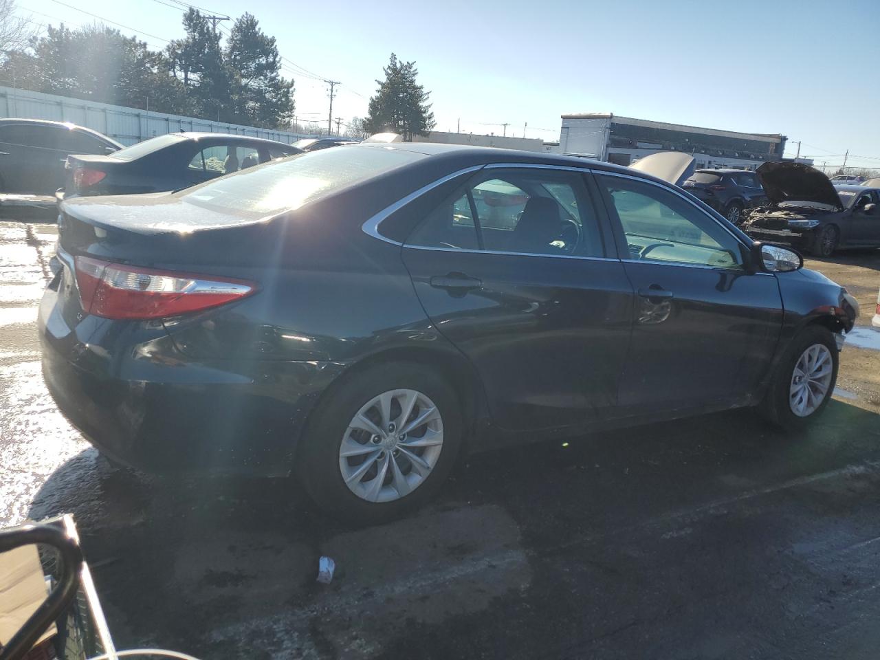 2015 Toyota Camry VIN 4T4BF1FK9FR482394 Copart auction photo, front end damage thumbnail 3
