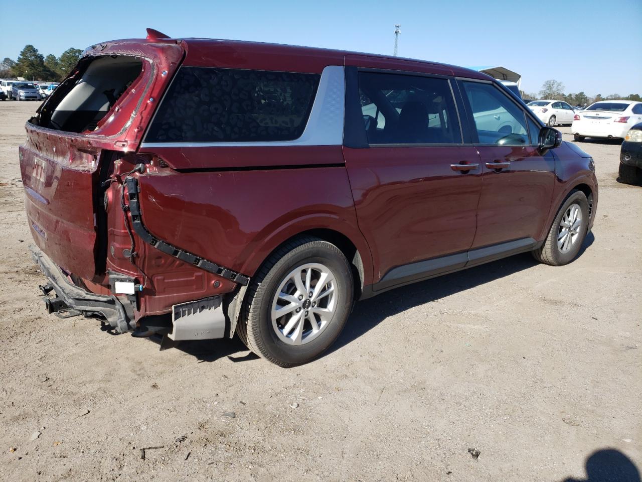 2023 KIA Carnival VIN KNDNB4H38P6191566 Copart auction photo, rear end damage thumbnail 3
